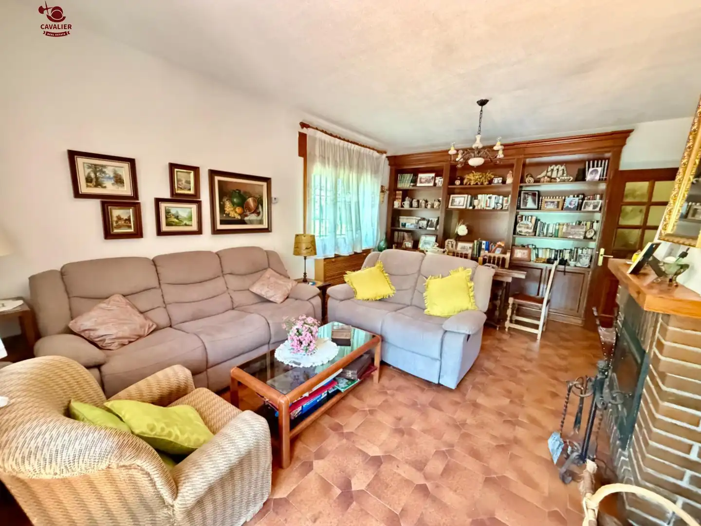 Sala d'estar de Casa o xalet en venda en Guadarrama amb Calefacció, Jardí privat i Terrassa