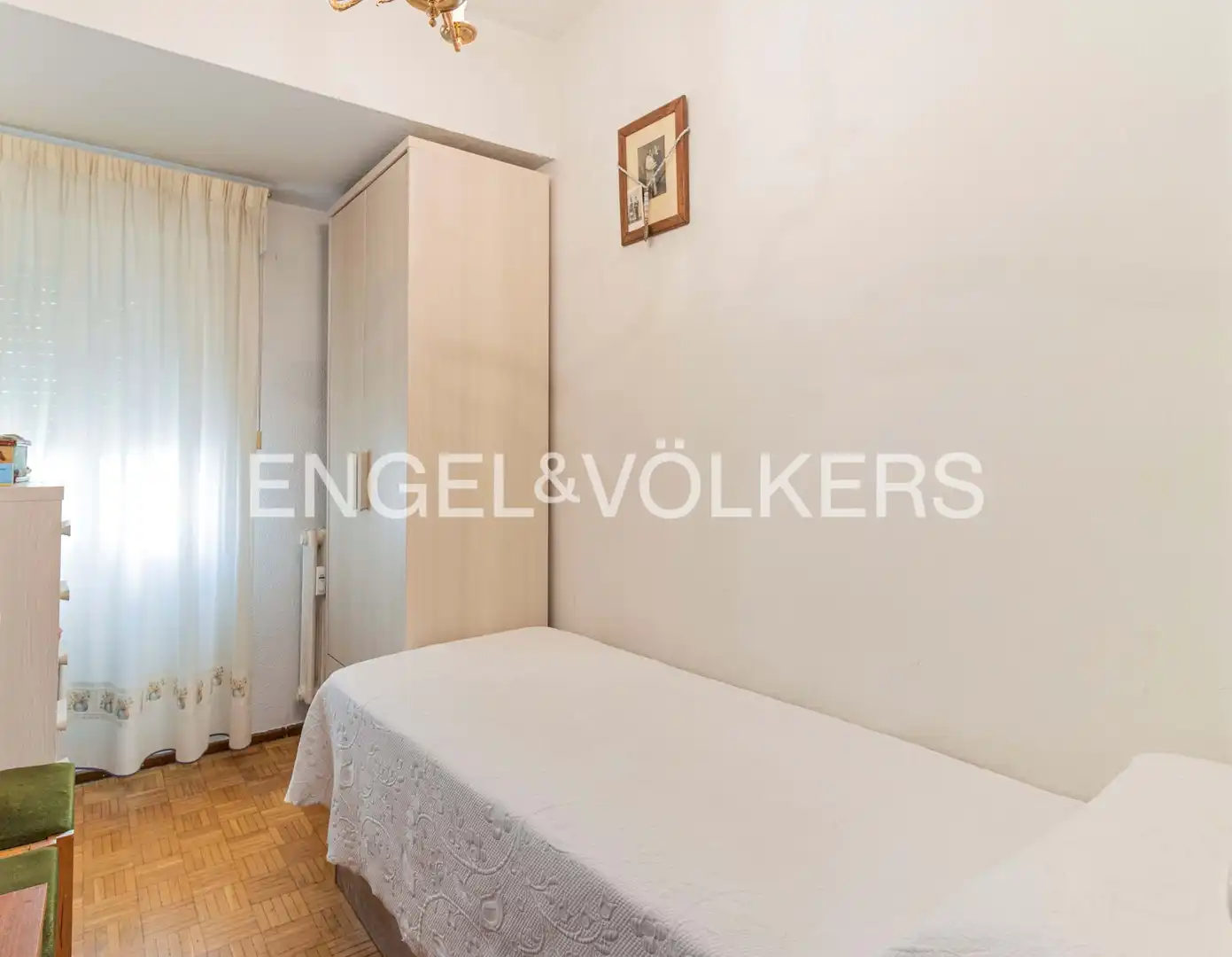 Bedroom of Flat for sale in Madrid  with Air Conditioner and Heating