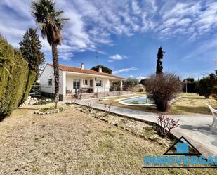 Vista exterior de Casa o xalet en venda en El Burgo de Ebro amb Terrassa i Piscina