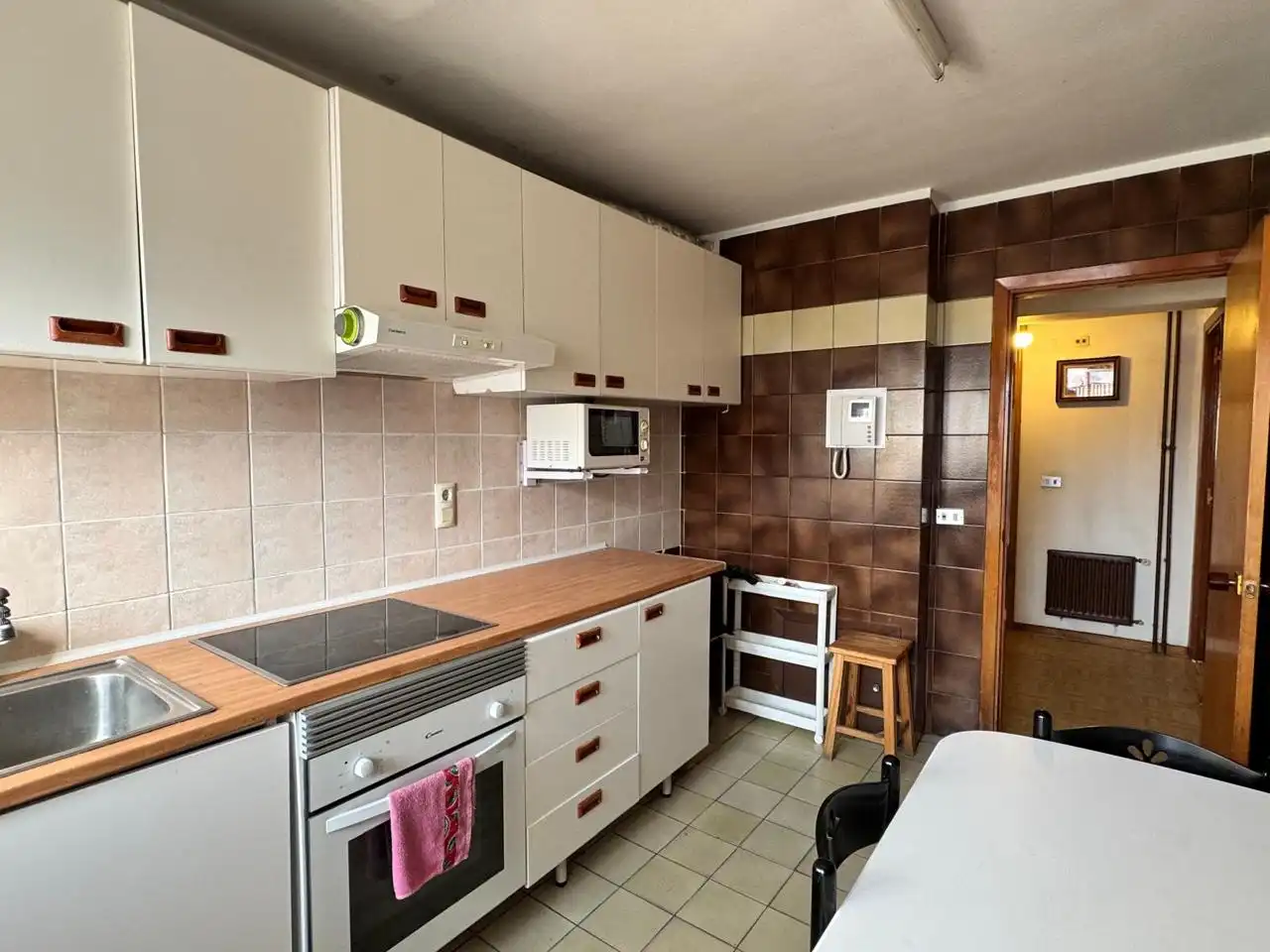 Küche von Wohnung zum Verkauf in A Coruña Capital  mit Heizung, Parkett und Terrasse