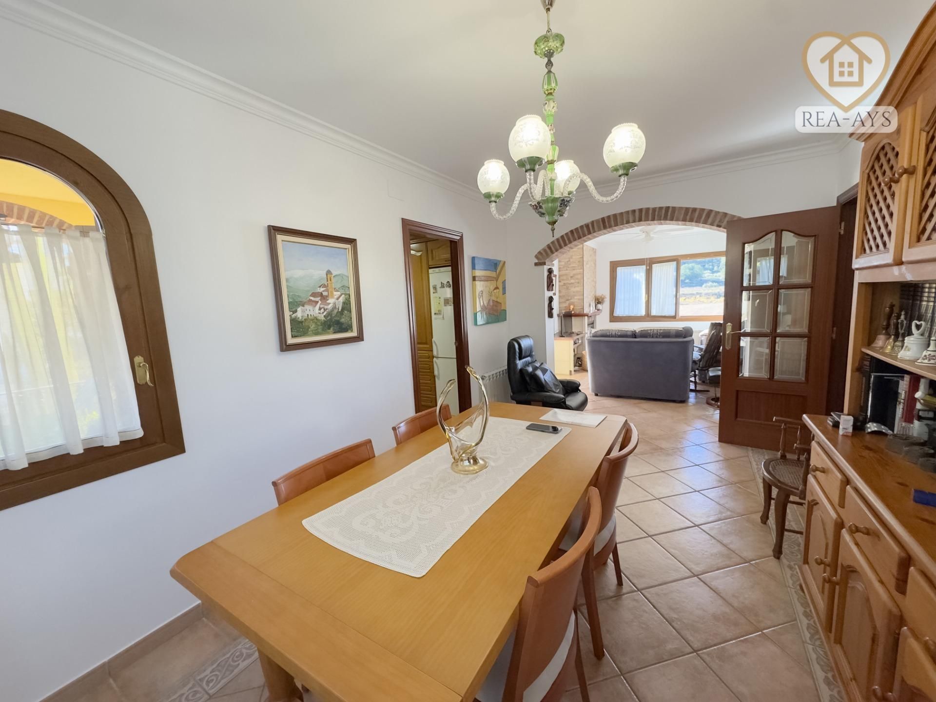 Menjador de Casa o xalet en venda en Albinyana amb Jardí privat, Terrassa i Moblat