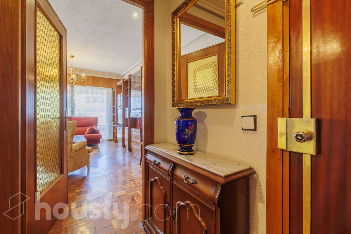 Piso en venta en Cl. Antonio Calvo, San Pascual