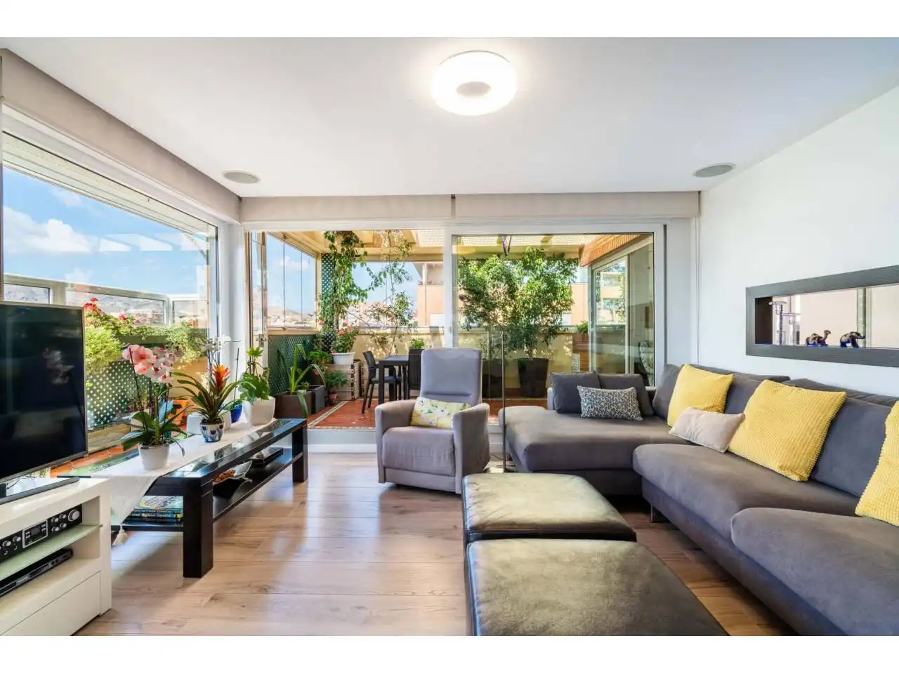 Ático en venta en Avenida Del Mediterráneo, Nueva Andalucía
