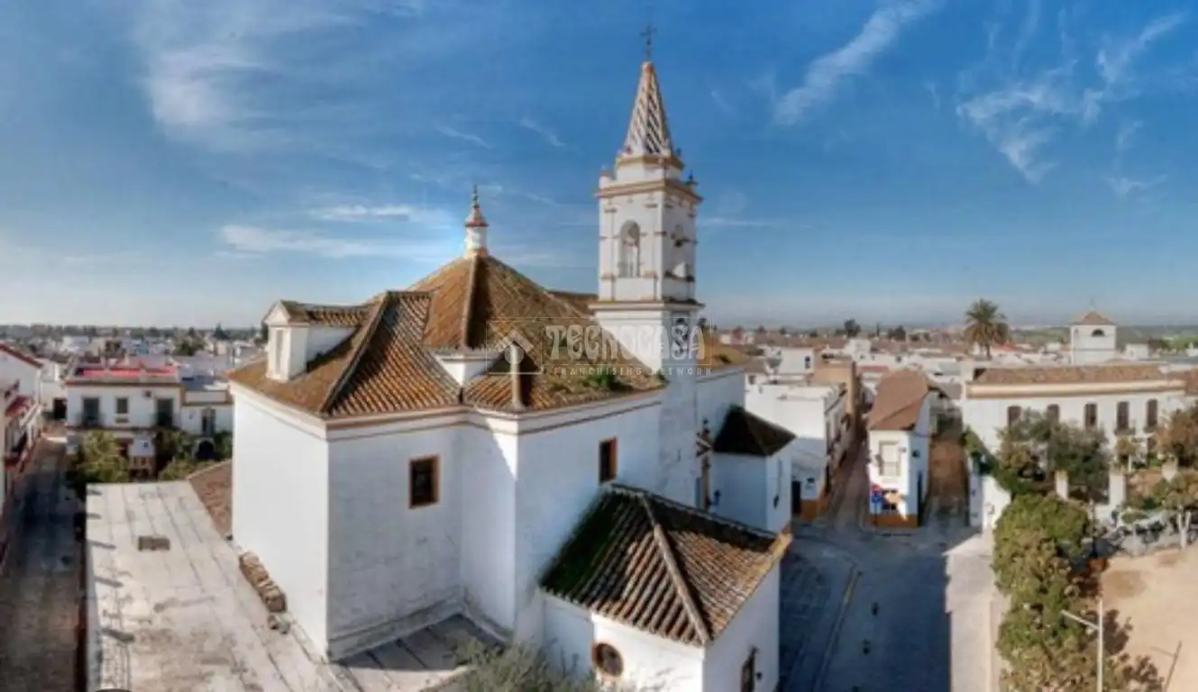 Vista exterior de Casa o xalet en venda en Valencina de la Concepción