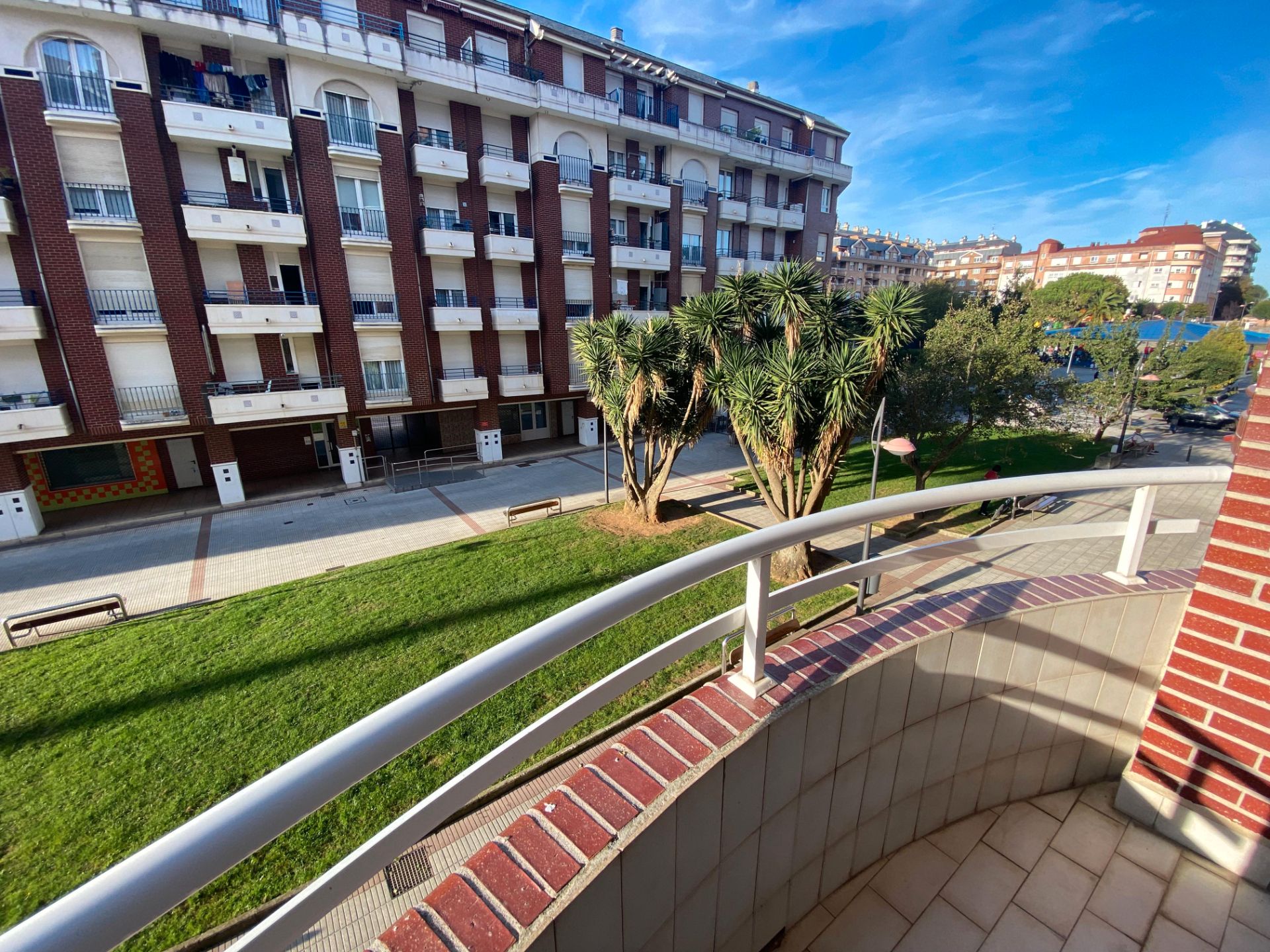 Exterior view of Flat for sale in Castro-Urdiales  with Terrace and Community pool