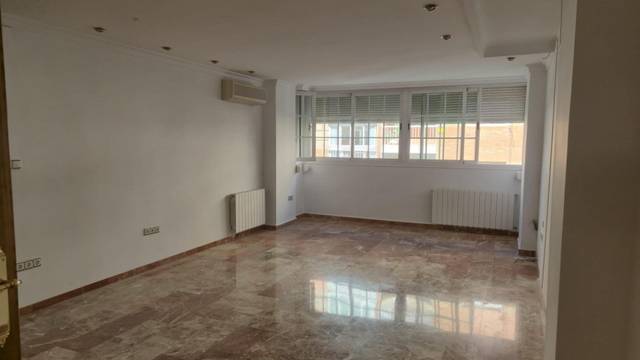 Piso en Alquiler en Calle SANCHO PANZA en Cervantes