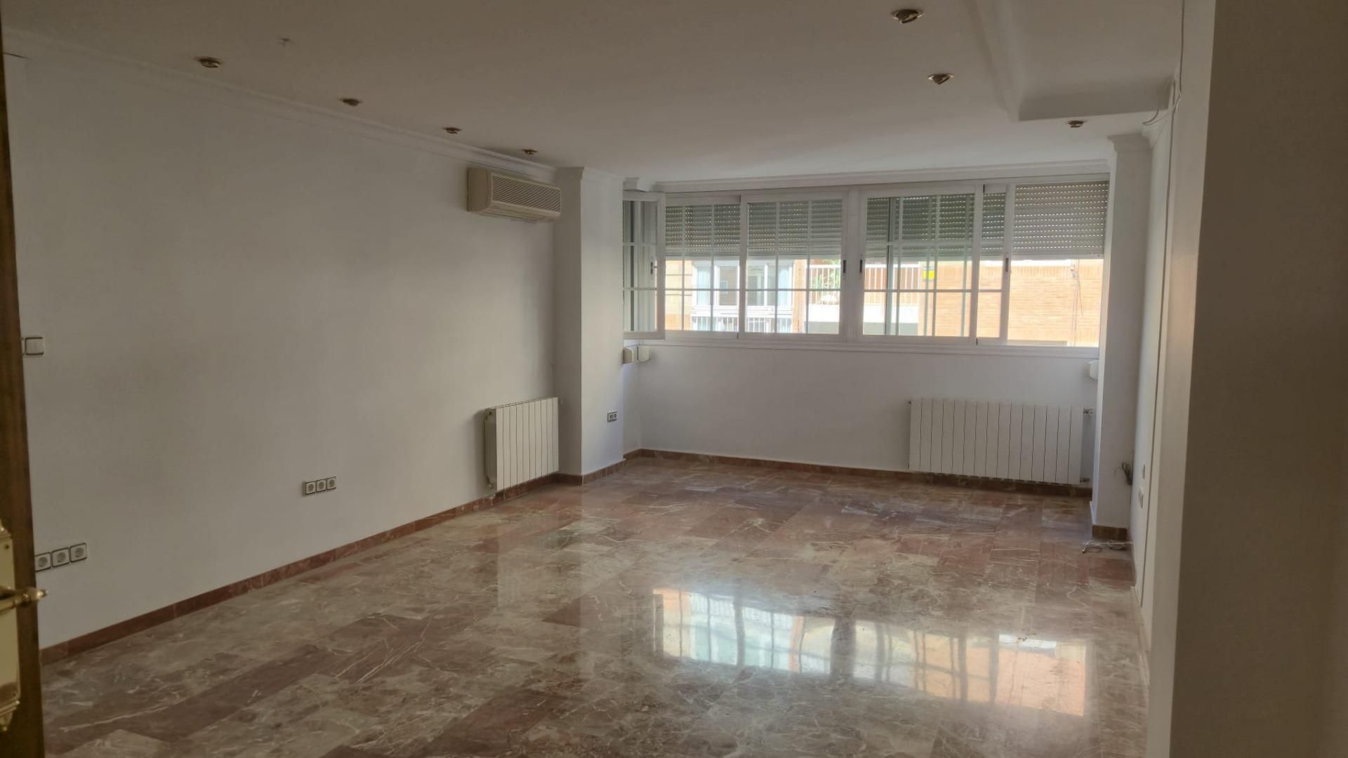 Pis de lloguer en  Granada Capital amb Aire condicionat i Parquet