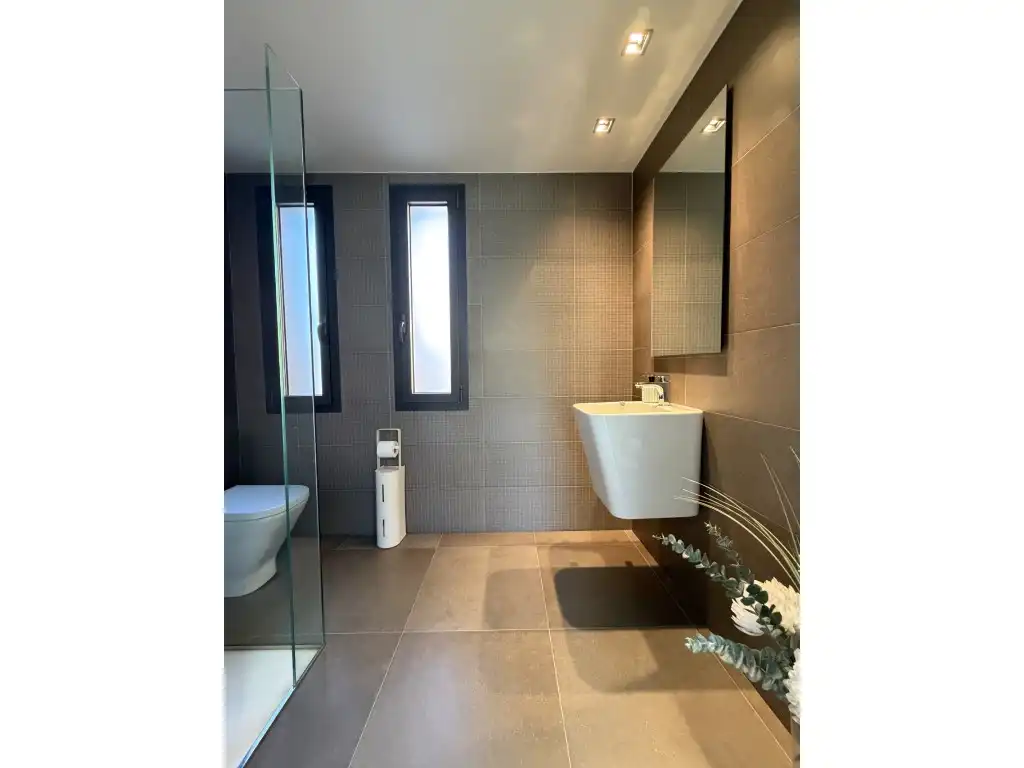 Baño de Casa o chalet en venta en Cornellà del Terri con Jardín privado, Terraza y Piscina