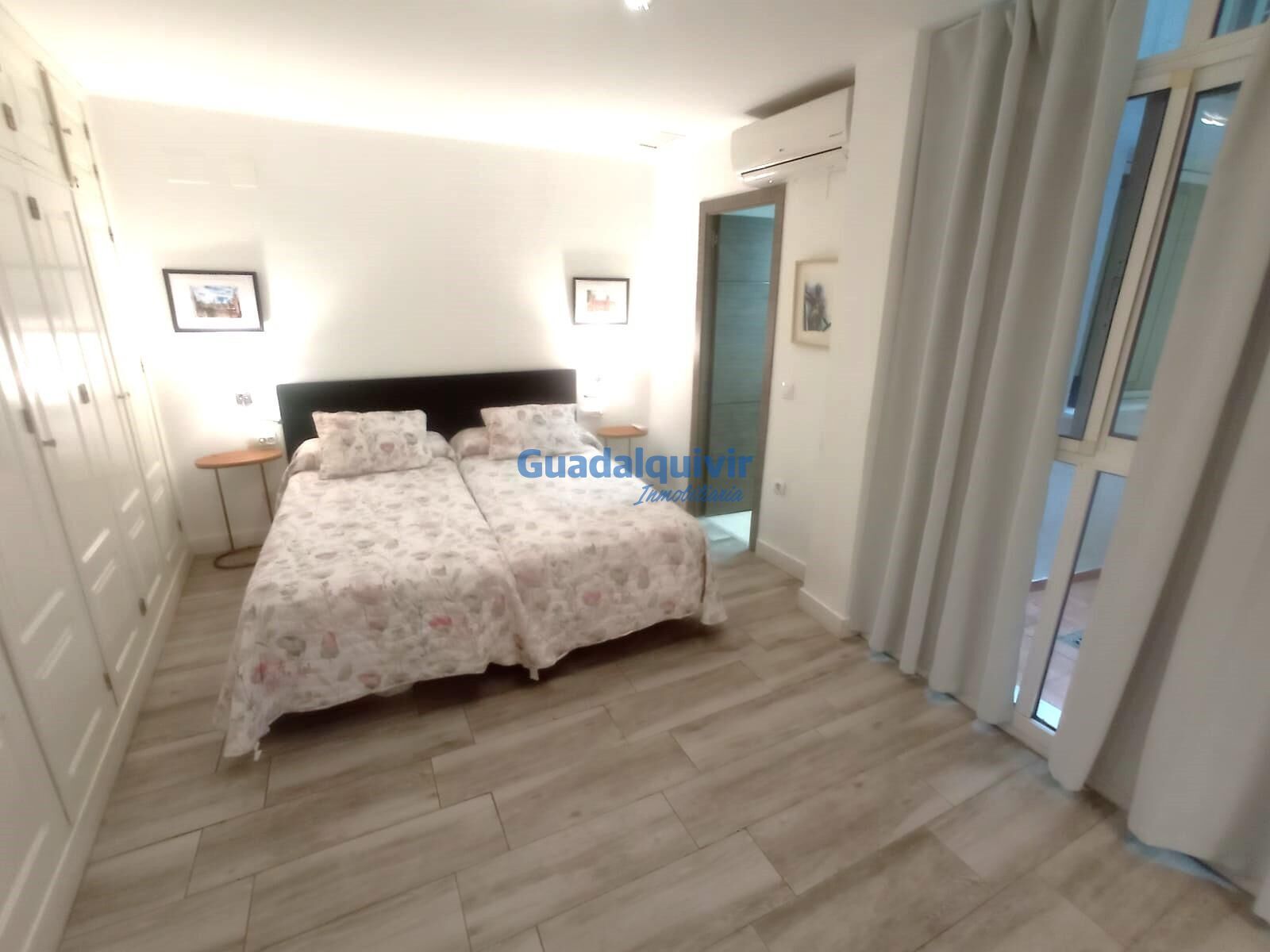 Bedroom of Apartment for sale in  Sevilla Capital  with Air Conditioner