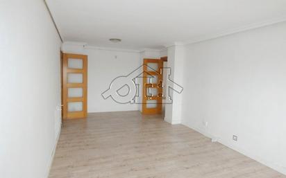 Dormitori de Pis en venda en  Madrid Capital amb Aire condicionat, Calefacció i Parquet