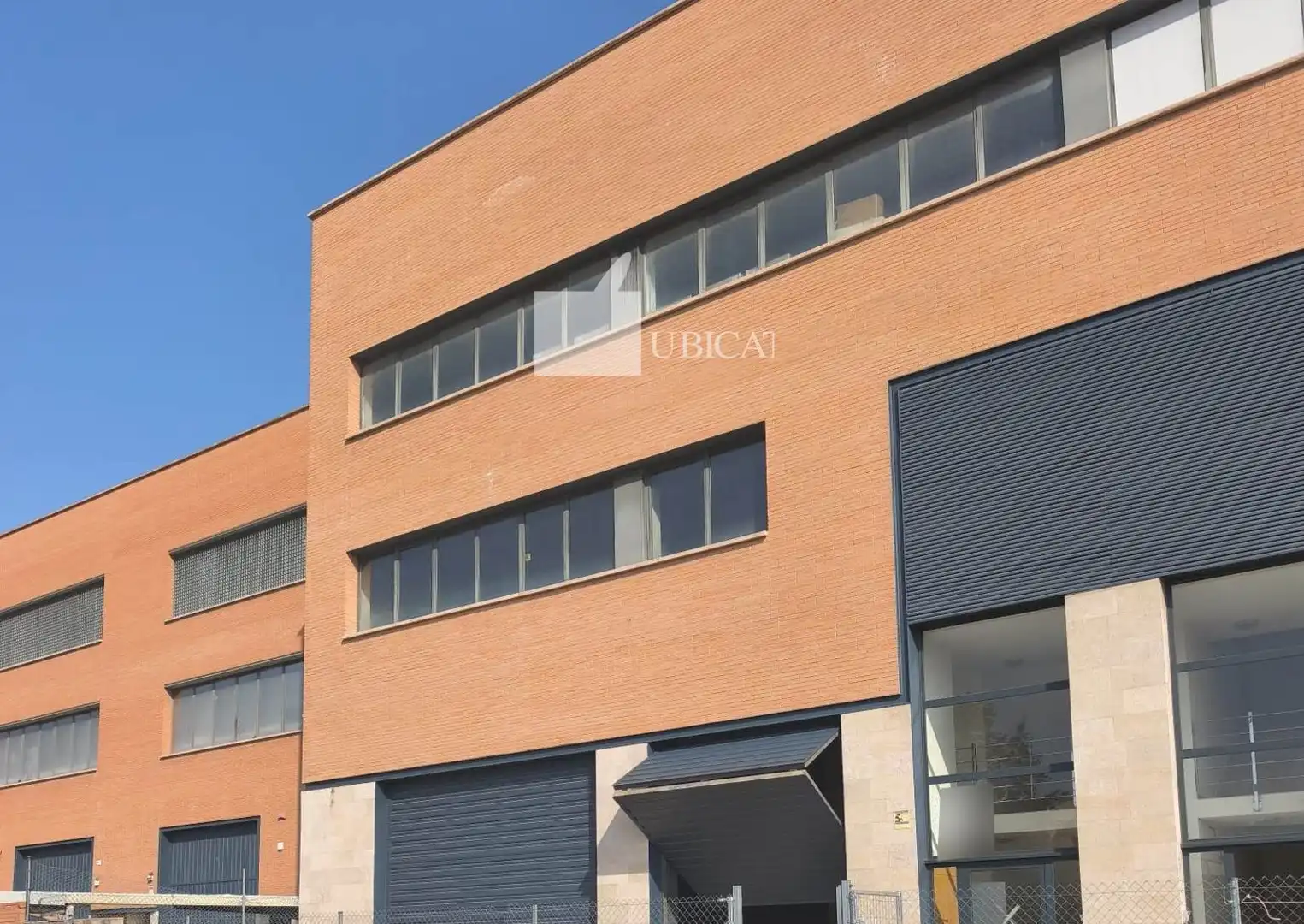 Außenansicht von Fabrikhallen zur Miete in Cornellà de Llobregat