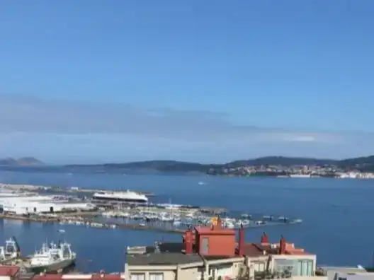 Vista exterior de Pis de lloguer en Vigo  amb Parquet