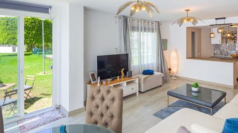Photo 2 of Flat for sale in Calle Fuengirola, 1, Playa Bajadilla - Puertos, Málaga