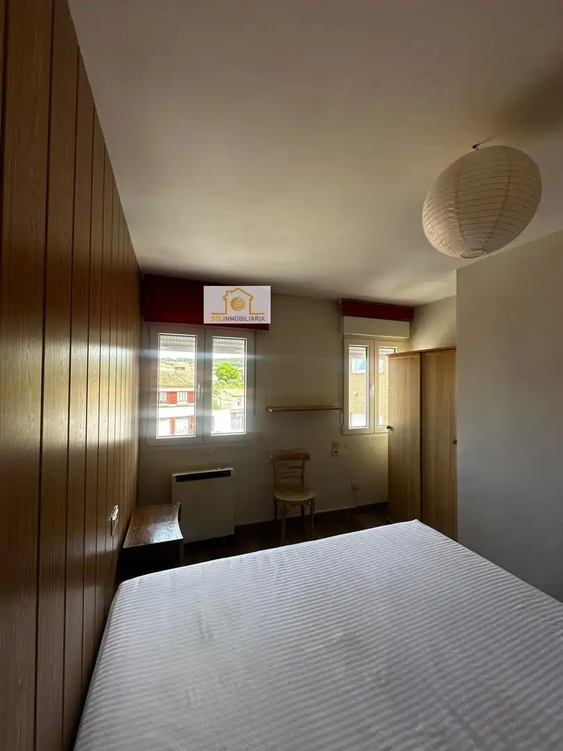 Habitación de Apartamento en venta en León Capital  con Calefacción, Parquet y Amueblado