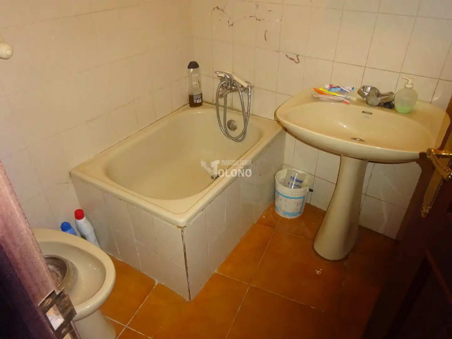 Bathroom of Houses for sale in Leza  with Storage room and Furnished