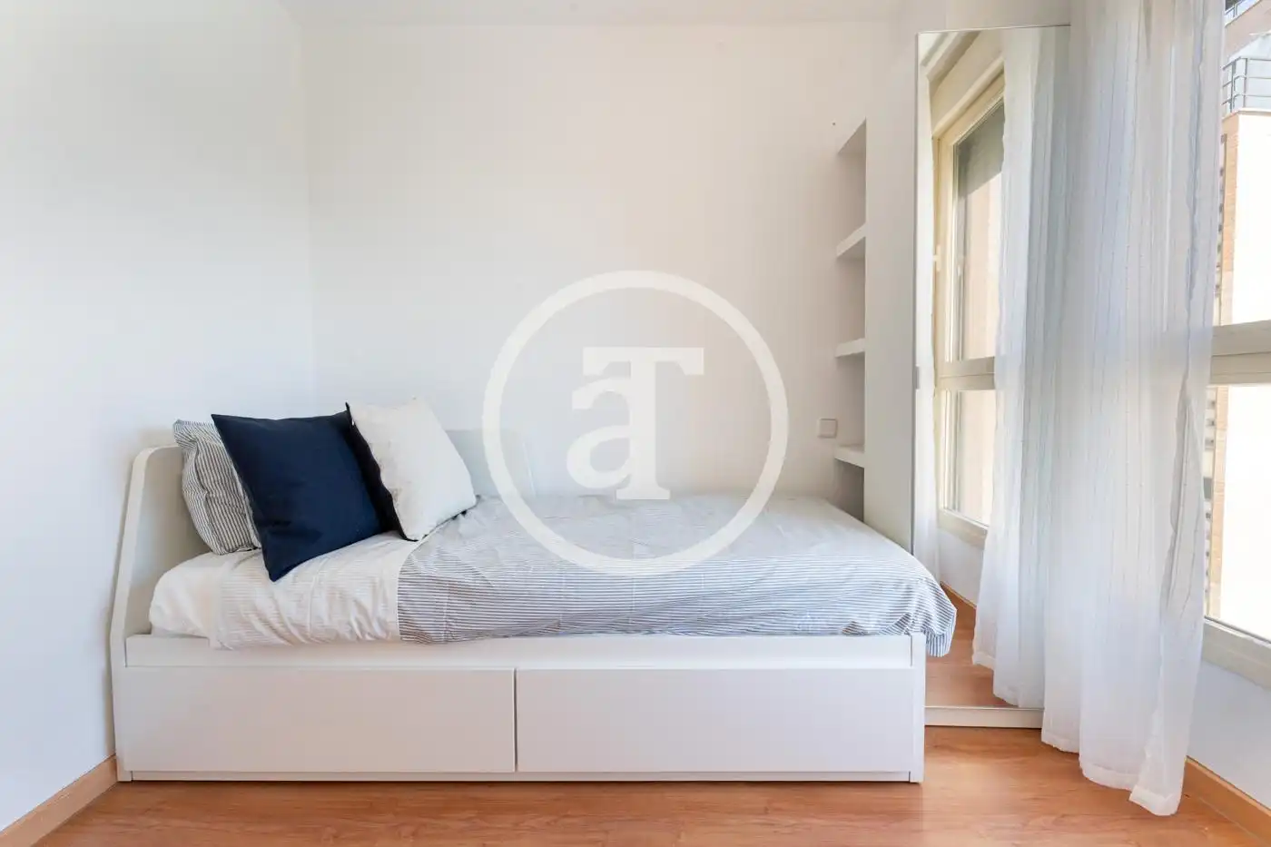 Habitación de Piso de alquiler en Madrid con Aire acondicionado, Calefacción y Amueblado