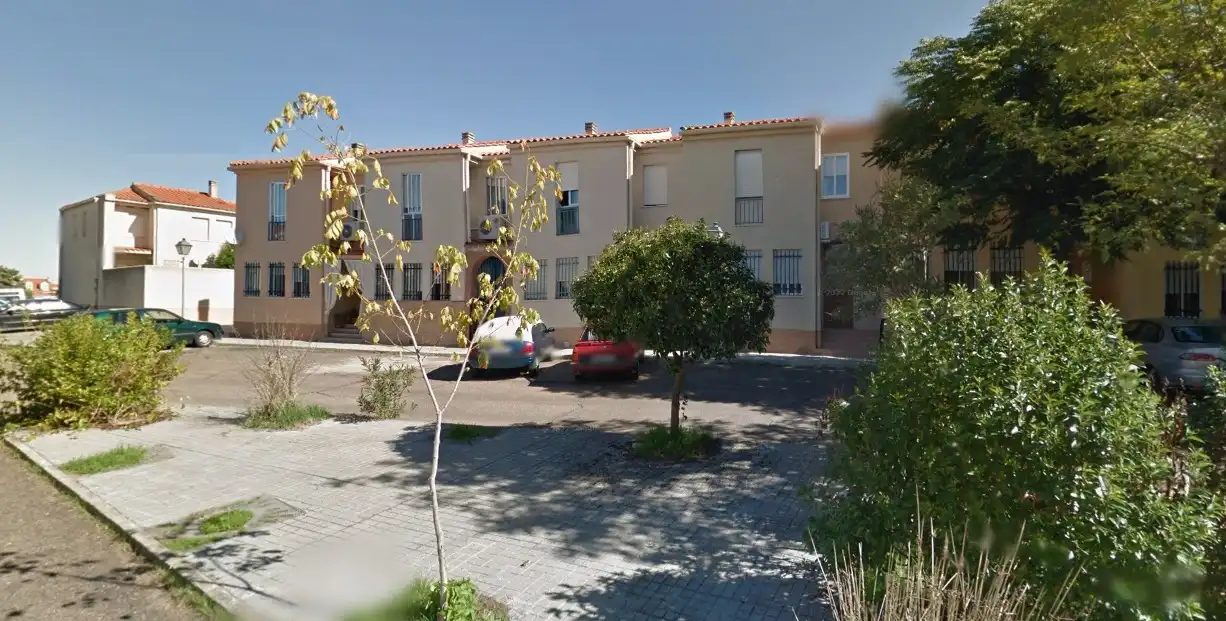 Vista exterior de Casa adosada en venda en Trujillo amb Aire condicionat, Calefacció i Forn