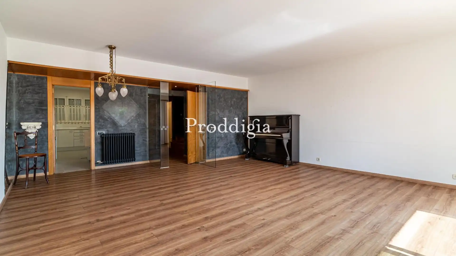 Sala de estar de Casa adosada en venta en Sant Cugat del Vallès con Calefacción, Terraza y Trastero