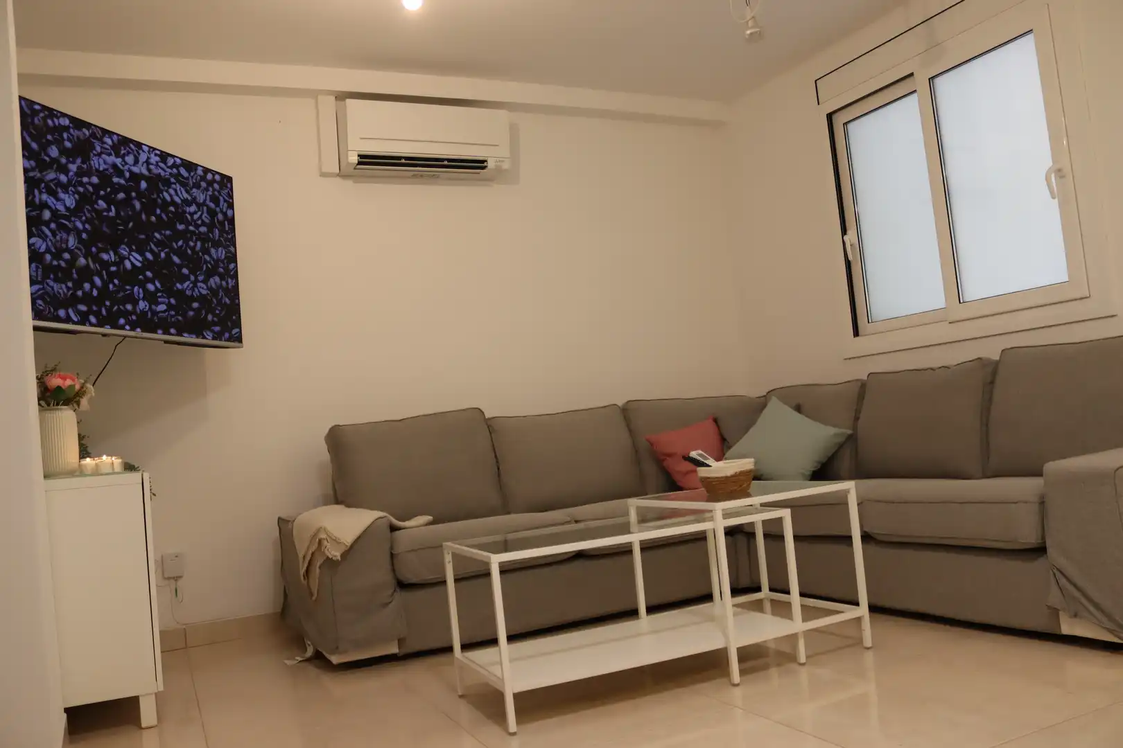 Wohnzimmer von Erdgeschoss zum Verkauf in Barcelona mit Terrasse