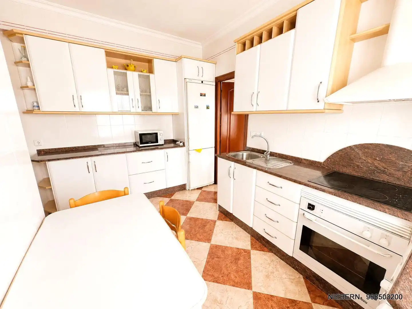 Cocina de Piso de alquiler en Cartagena con Aire acondicionado, Amueblado y Horno