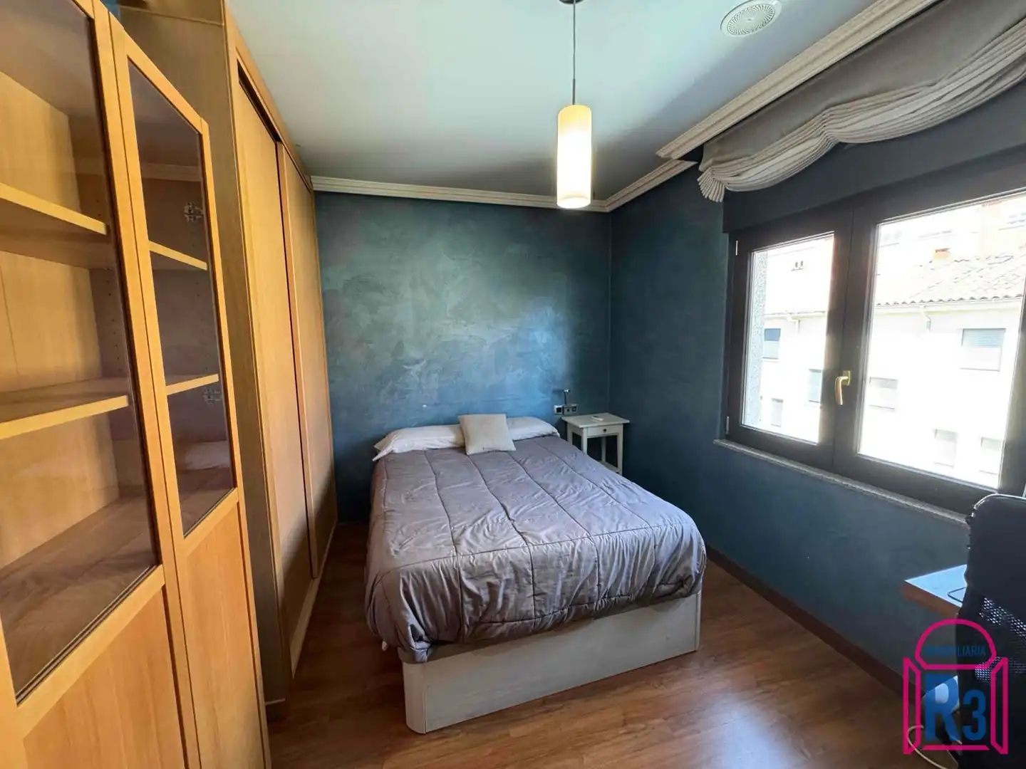 Dormitori de Casa o xalet en venda en León Capital  amb Calefacció, Terrassa i Traster