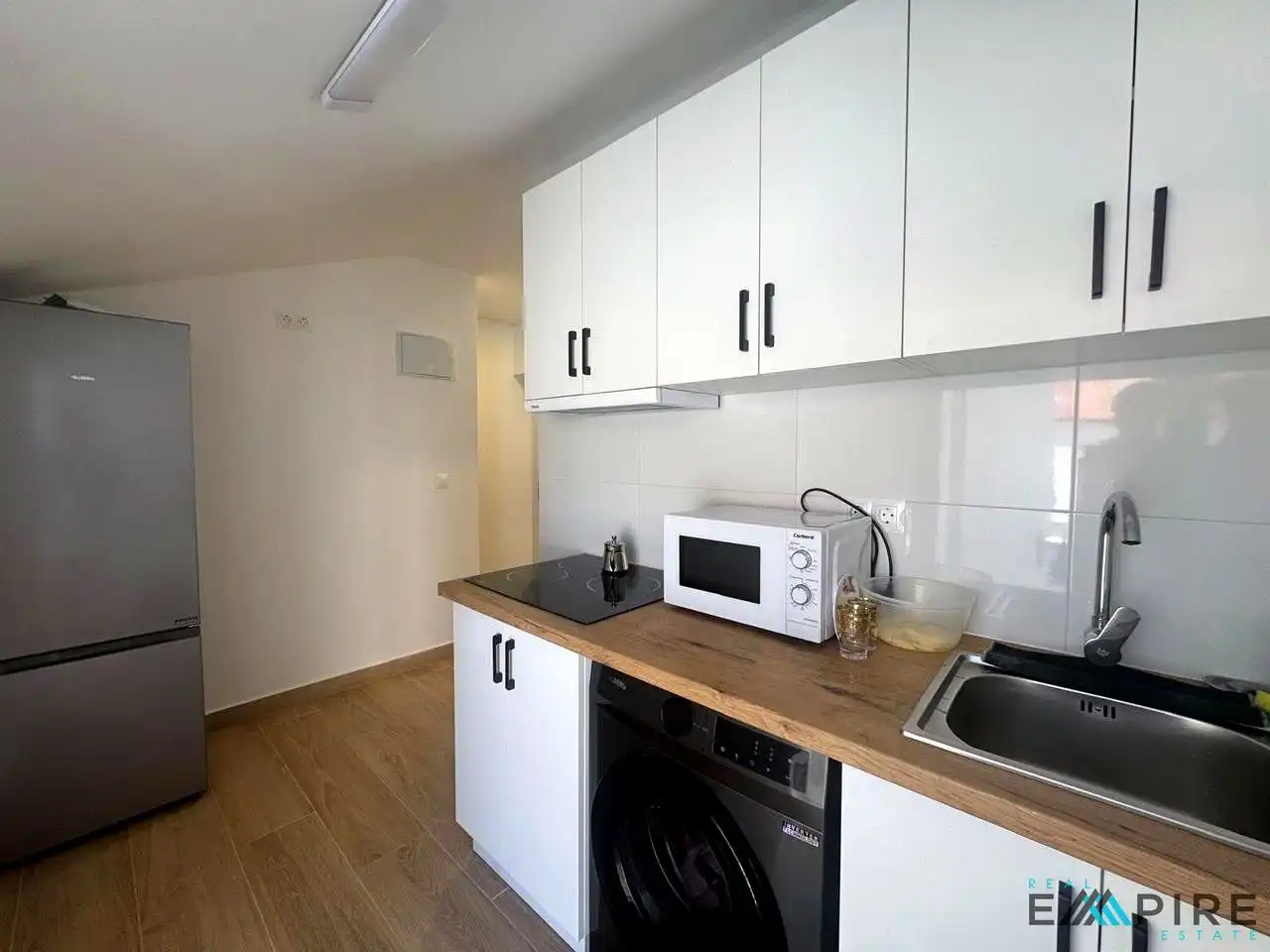 Cocina de Piso para compartir en Parla con Aire acondicionado y Calefacción