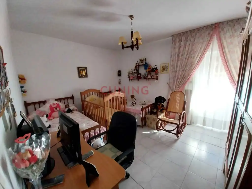 Dormitori de Casa o xalet en venda en Cáceres