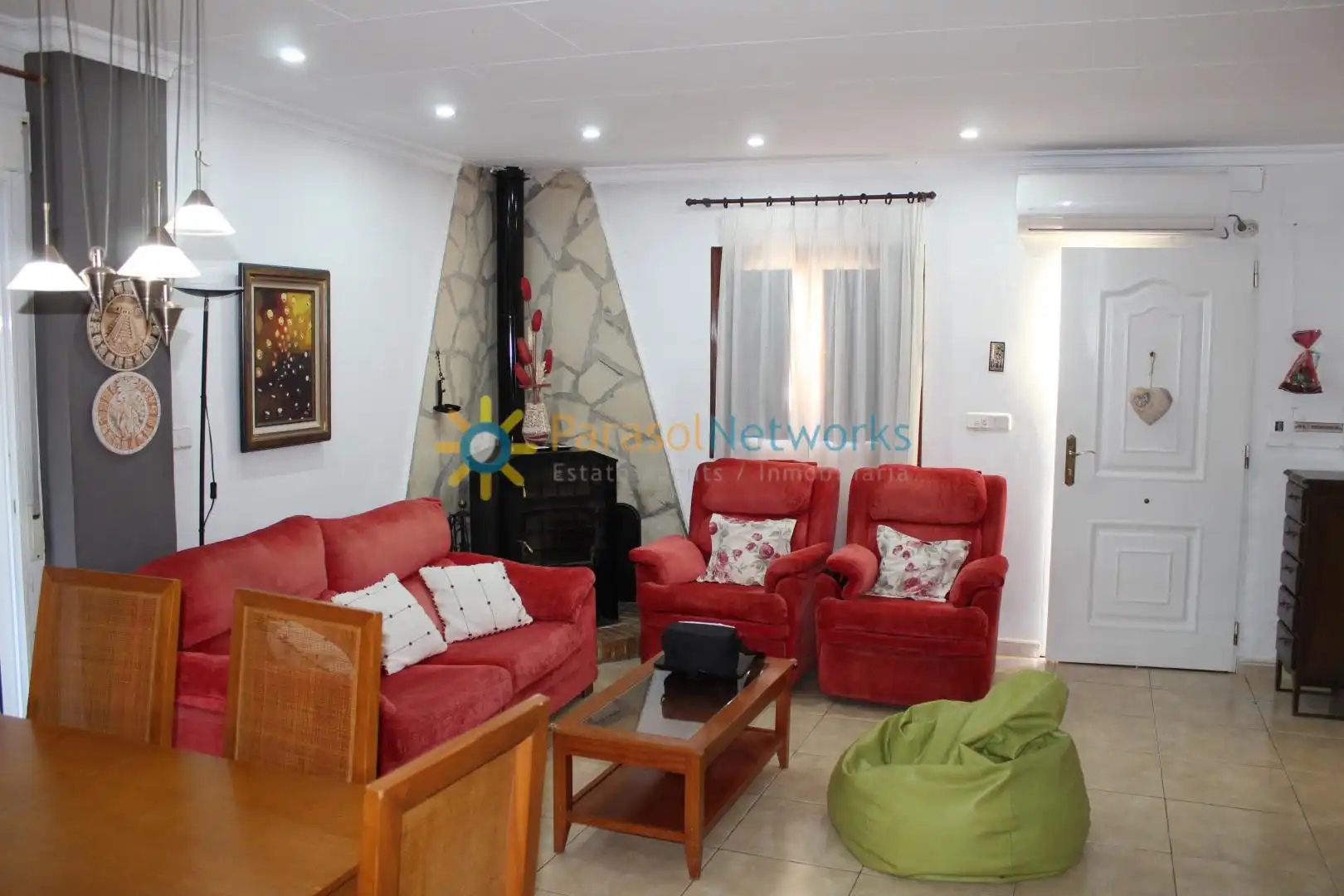 Wohnzimmer von Haus oder Chalet zur Miete in Oliva mit Klimaanlage, Privatgarten und Terrasse