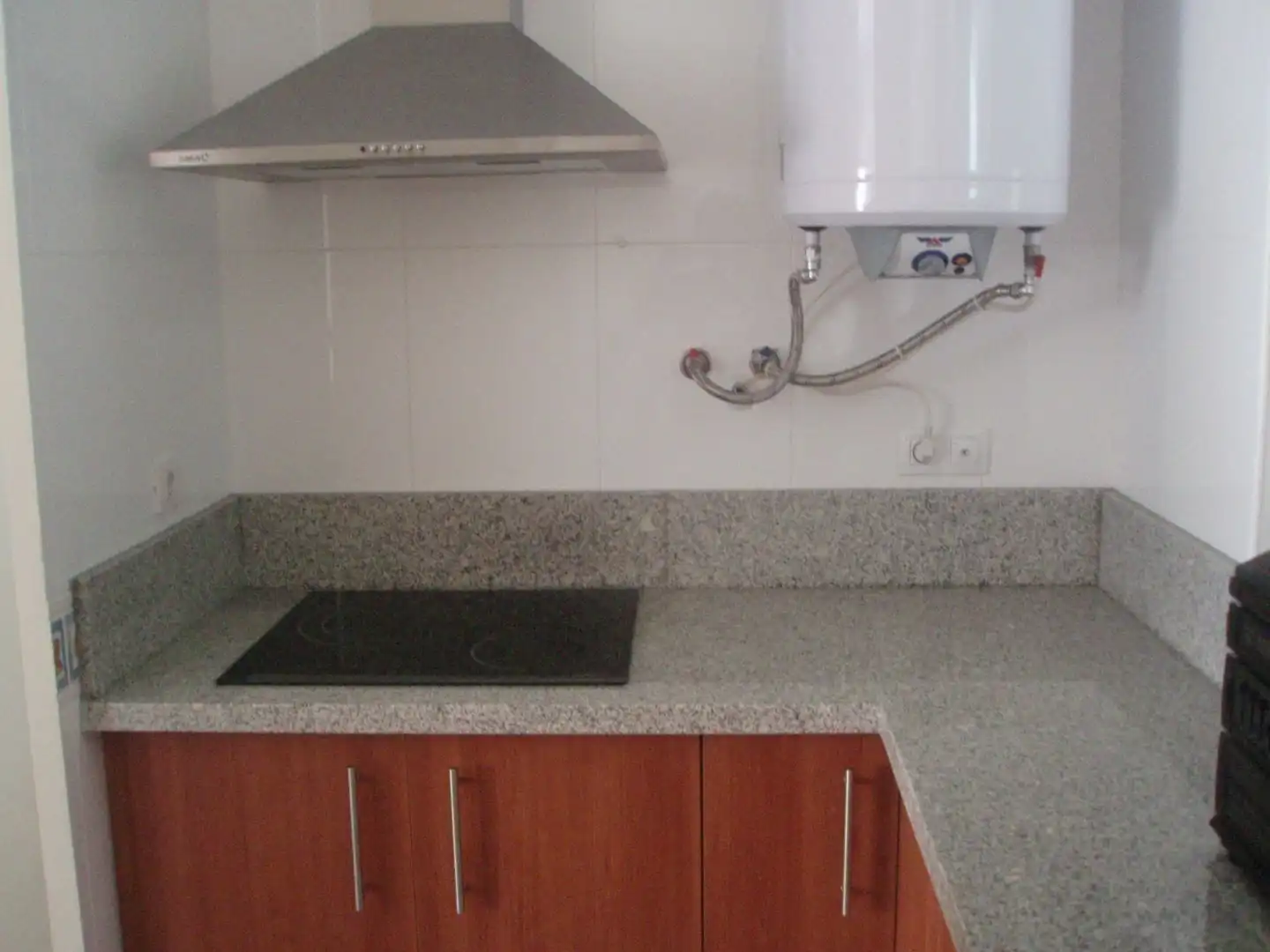 Cuina de Pis en venda en Vélez-Málaga amb Aire condicionat, Terrassa i Balcó
