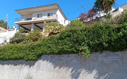Vista exterior de Casa o xalet en venda en Castellet i la Gornal amb Calefacció, Jardí privat i Terrassa