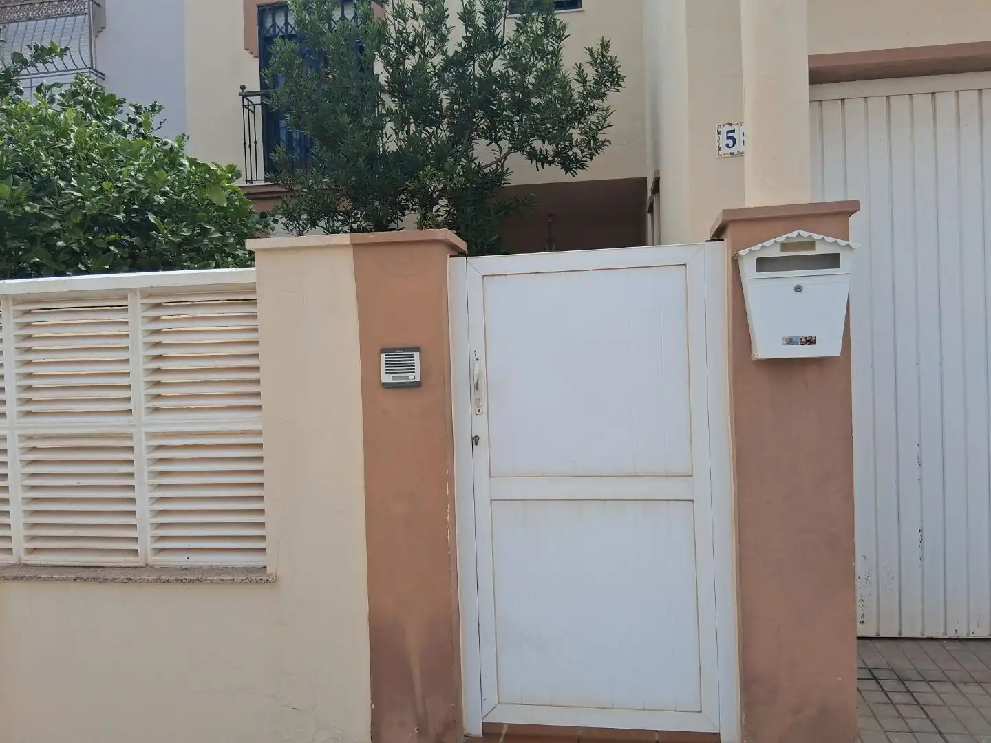 Vista exterior de Casa o xalet en venda en El Ejido Ciudad