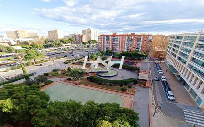 Exterior view of Flat for sale in  Valencia Capital  with Air Conditioner, Heating and Storage room