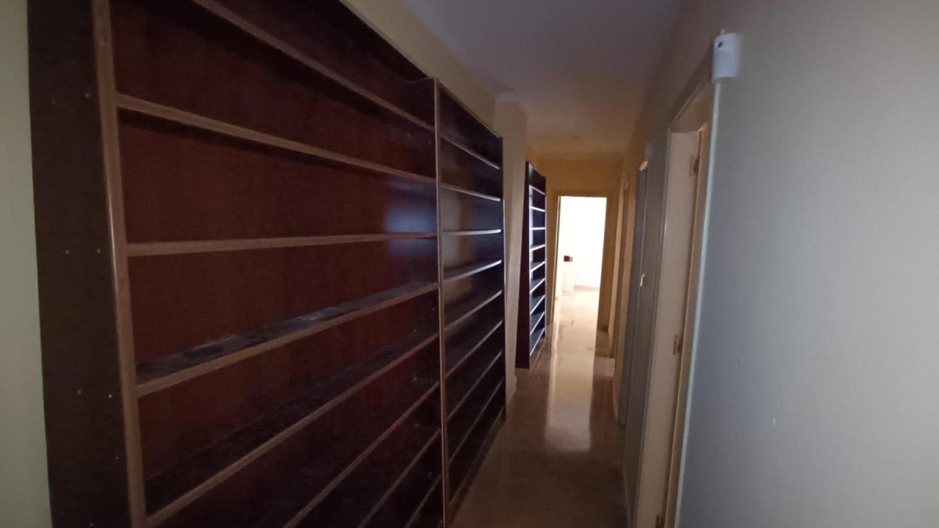 Piso en venta en  Granada Capital con Jardín privado, Terraza y Balcón