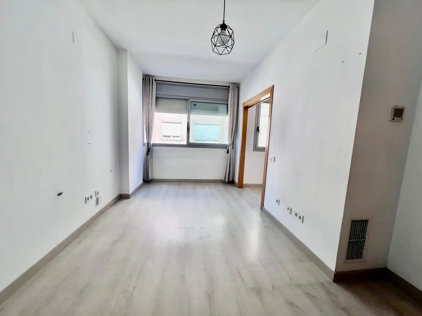 Bedroom of Attic for rent in Sabadell  with Air Conditioner, Heating and Parquet flooring
