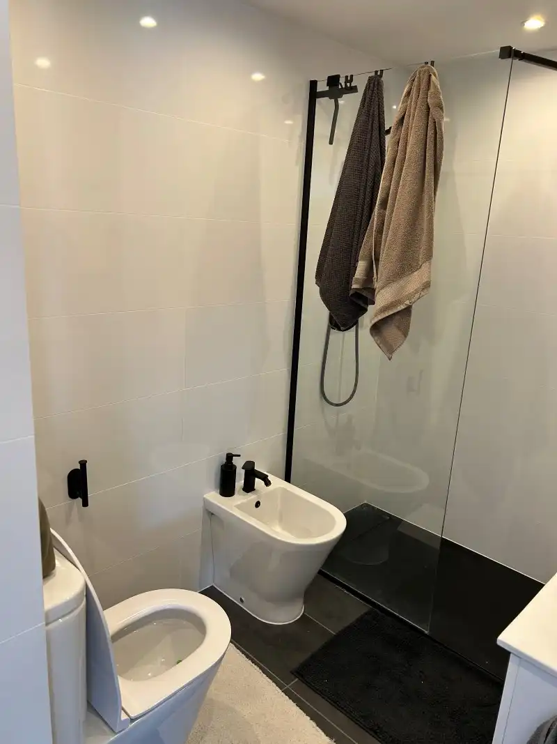 Baño de Ático en venta en Gandia con Aire acondicionado, Terraza y Amueblado