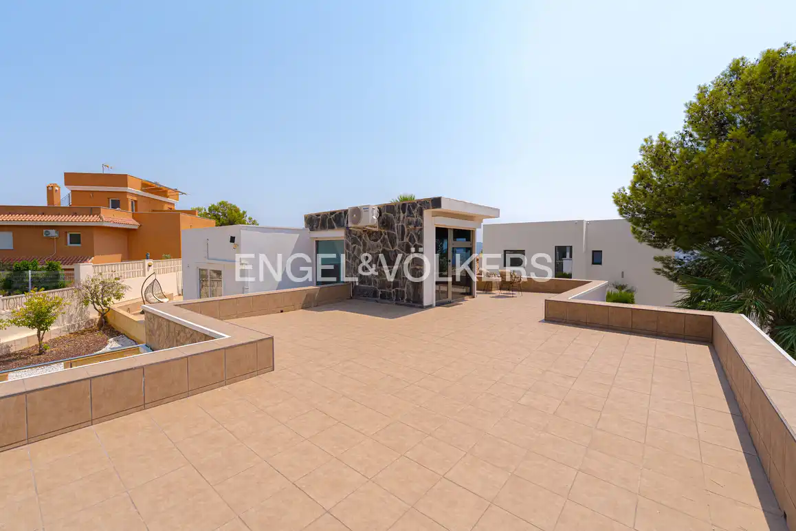 Terraza de Casa o chalet en venta en La Nucia con Aire acondicionado, Jardín privado y Piscina