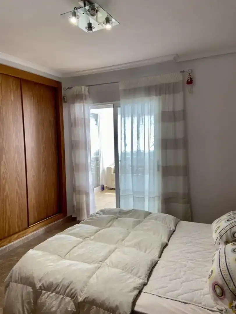 Dormitori de Casa o xalet en venda en Los Alcázares amb Aire condicionat, Piscina i Balcó