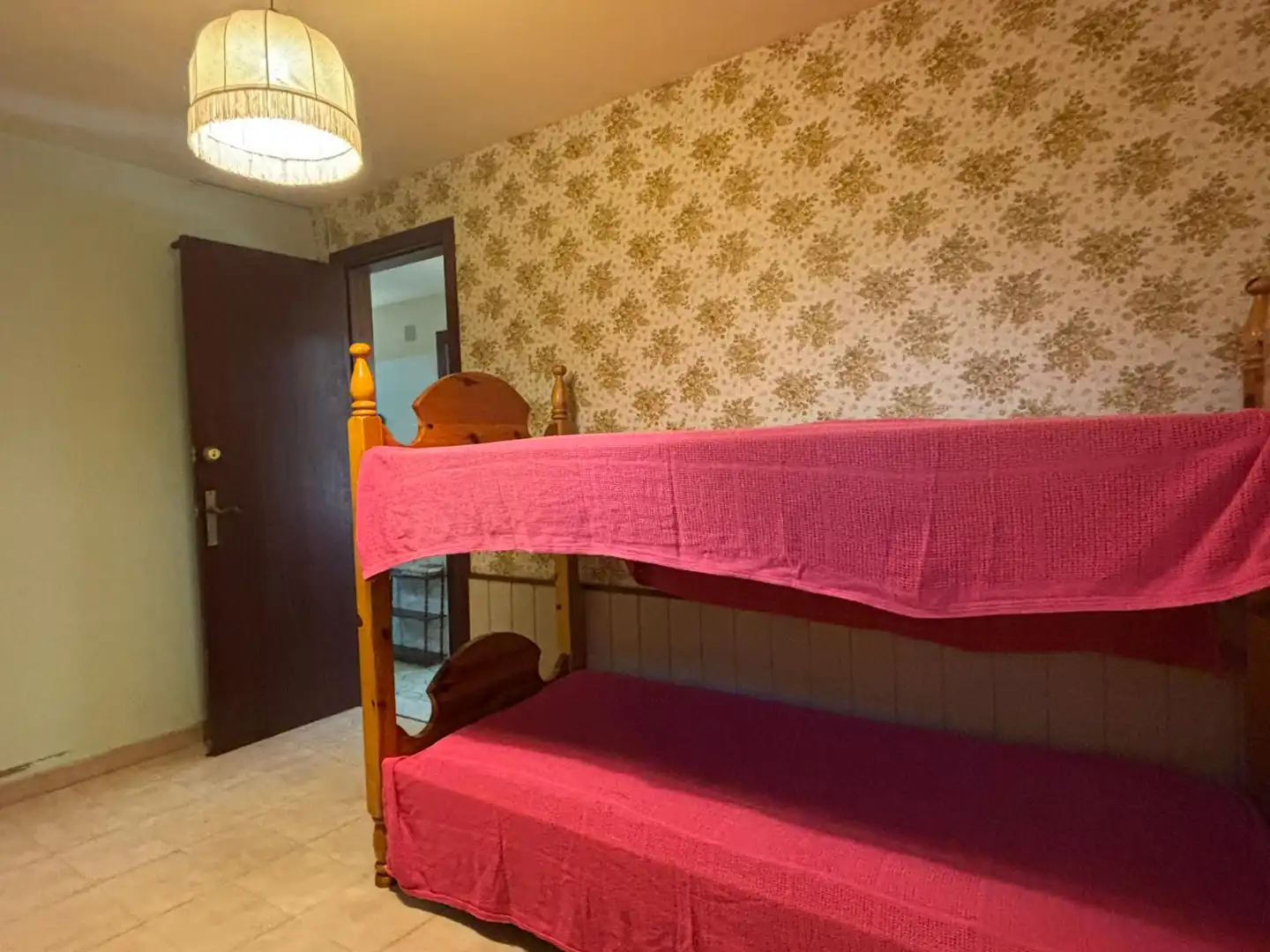 Dormitori de Casa o xalet en venda en Tarragona amb Aire condicionat, Calefacció i Jardí privat