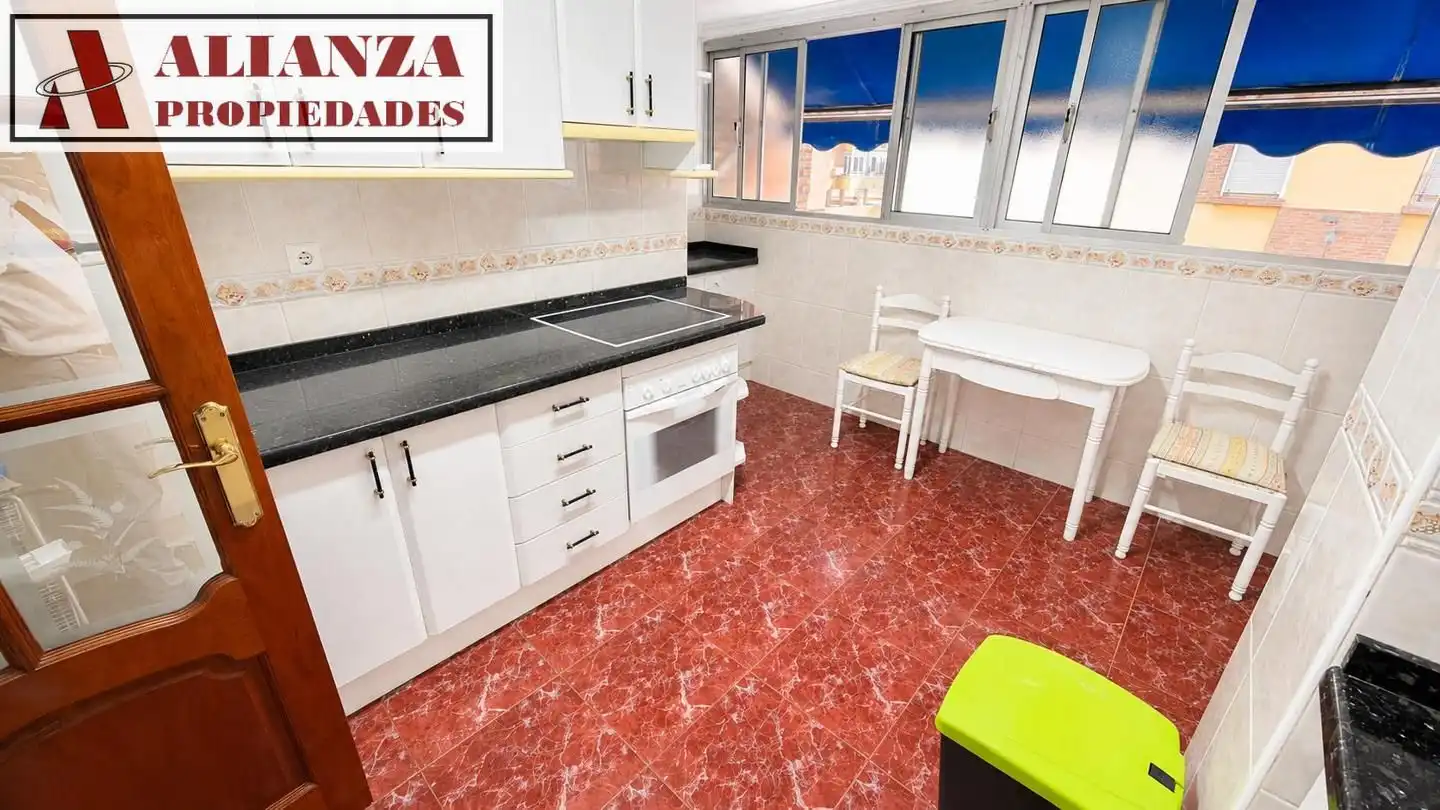 Appartement avec ascenseur à louer à Cruz de Humilladero