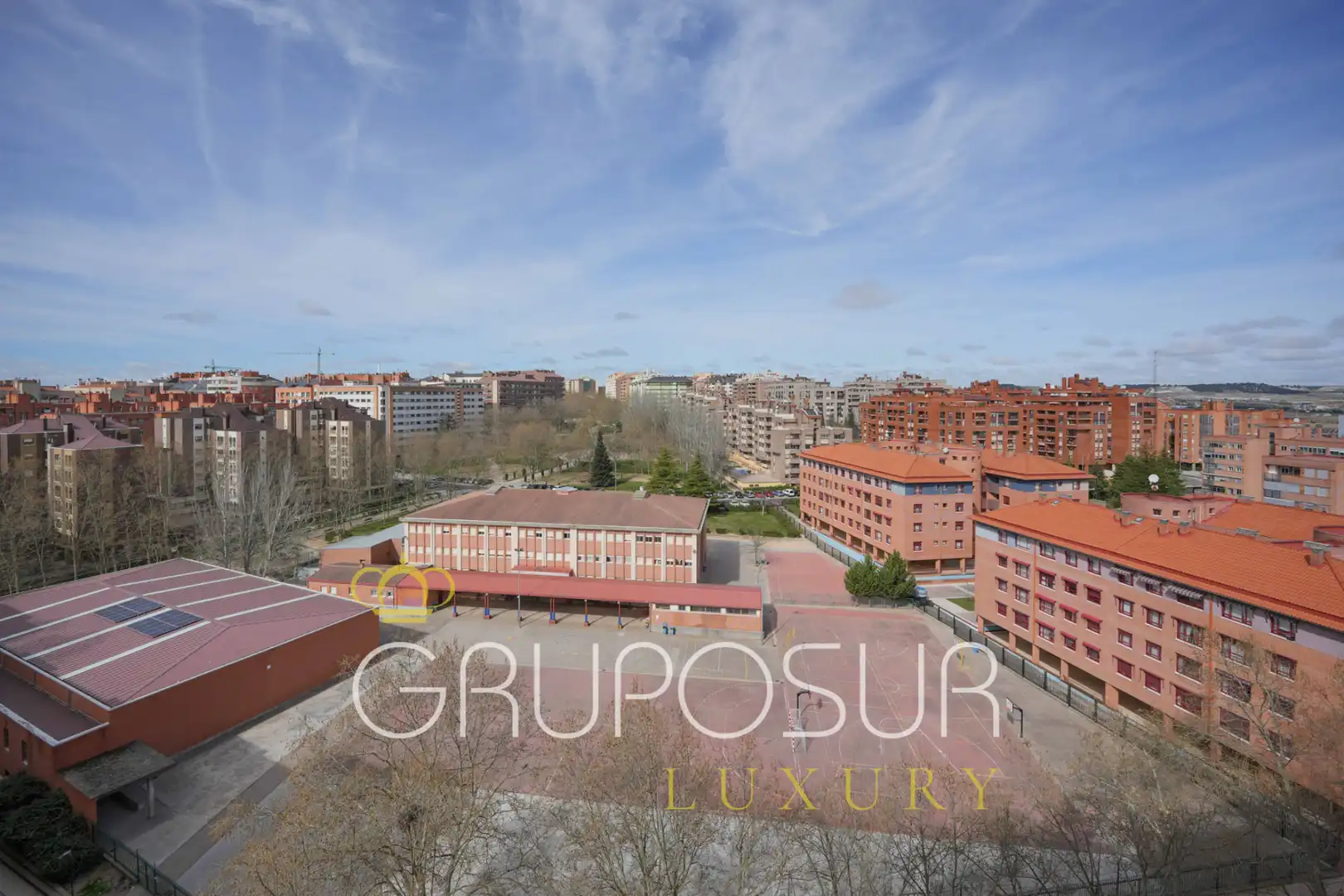 Außenansicht von Wohnung zum Verkauf in Valladolid mit Heizung, Privatgarten und Parkett