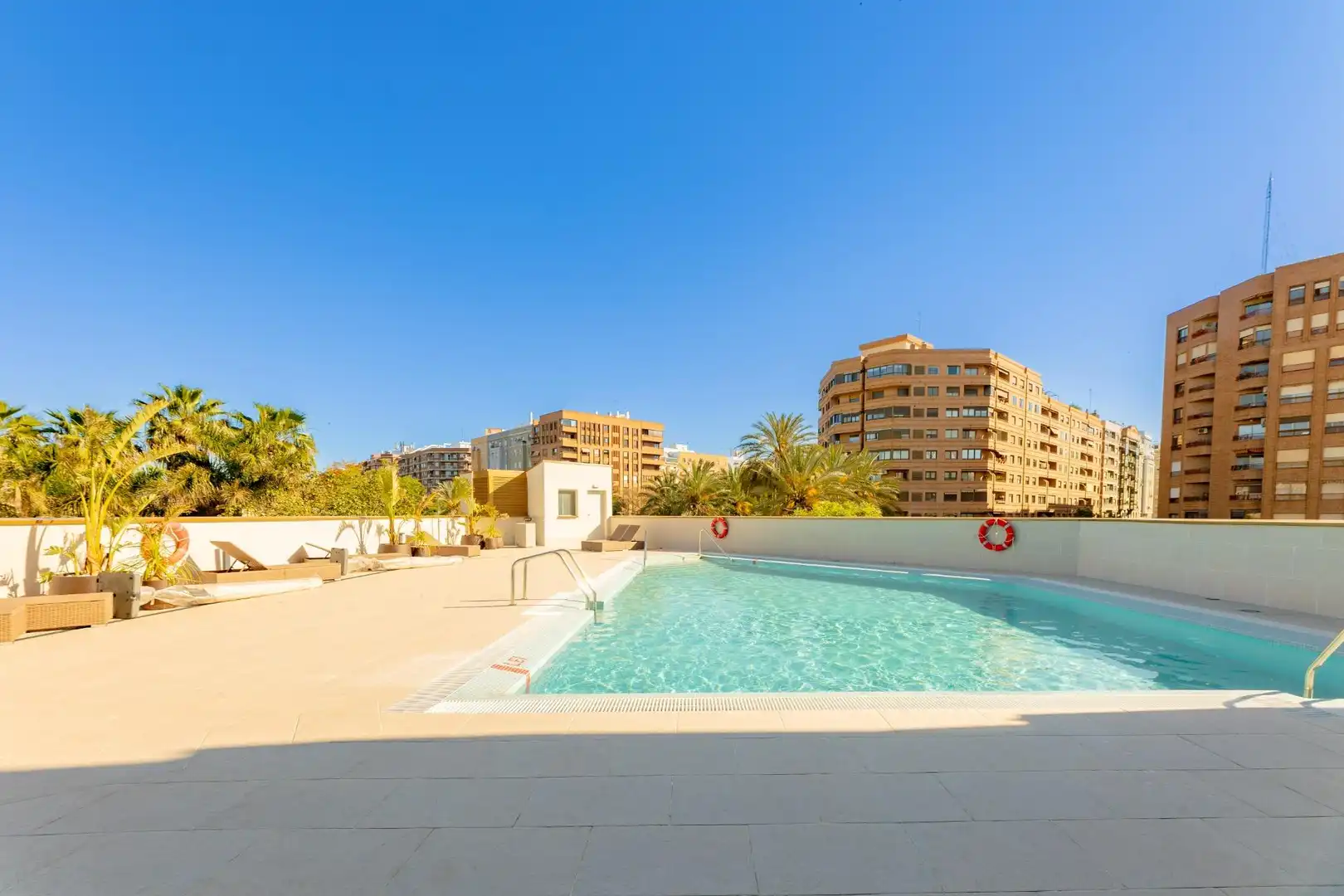 Schwimmbecken von Wohnung zur Miete in Valencia mit Klimaanlage, Heizung und Privatgarten