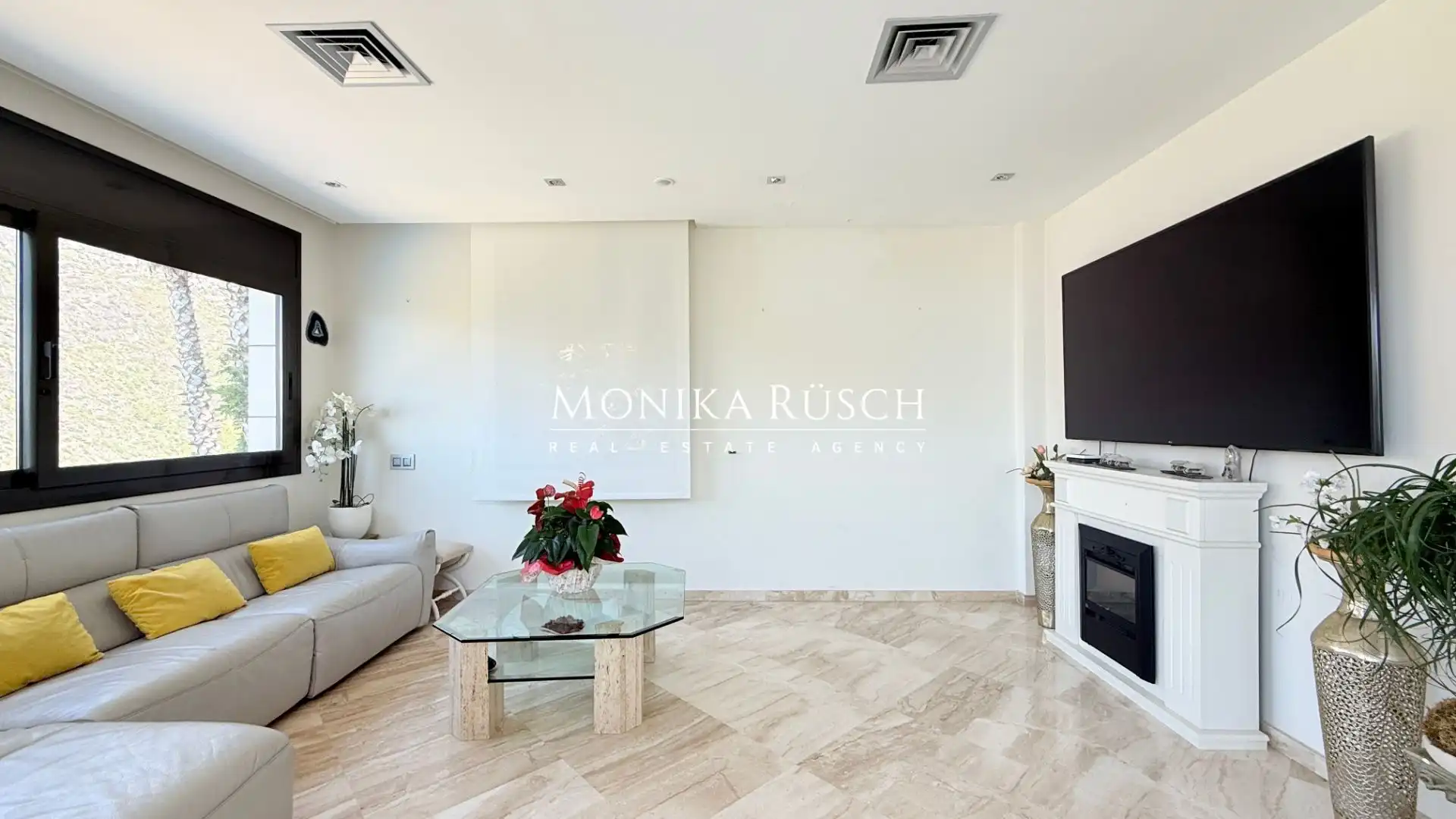Sala de estar de Casa o chalet en venta en Sitges con Aire acondicionado, Calefacción y Terraza