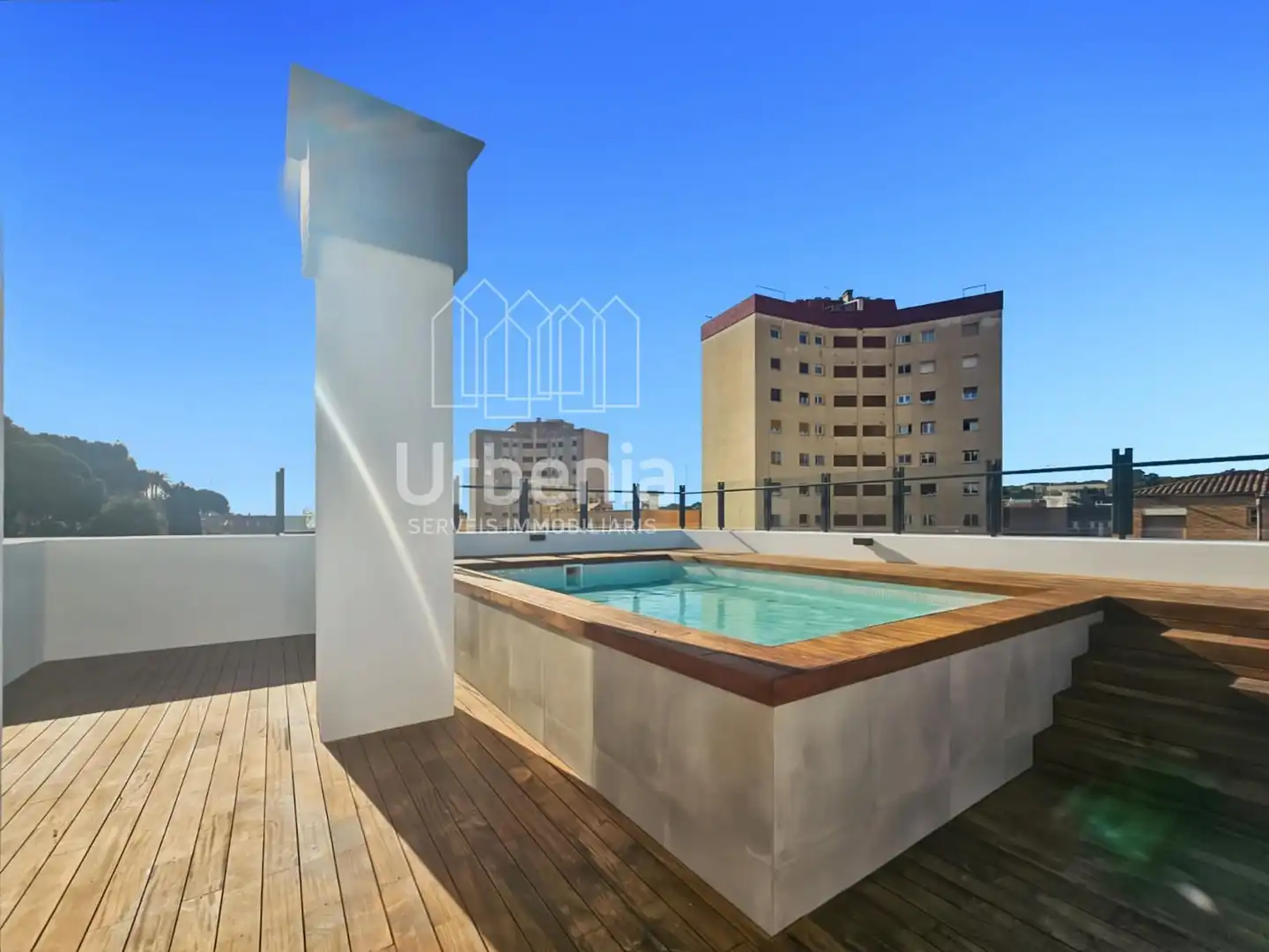 Piscina de Dúplex en venda en Arenys de Mar amb Aire condicionat, Calefacció i Terrassa