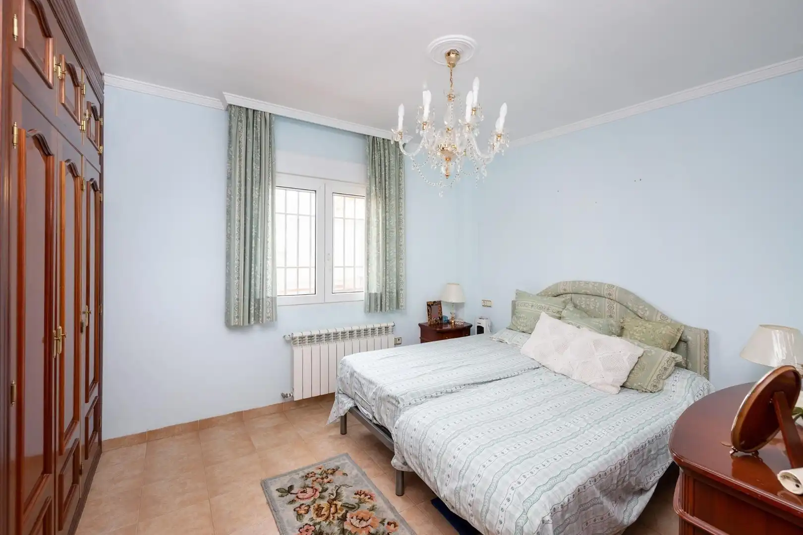 Bedroom of Houses for sale in Barrio de la Vega