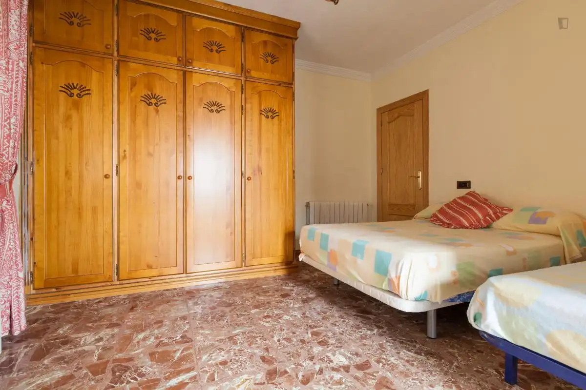 Habitación en Cenes de la Vega