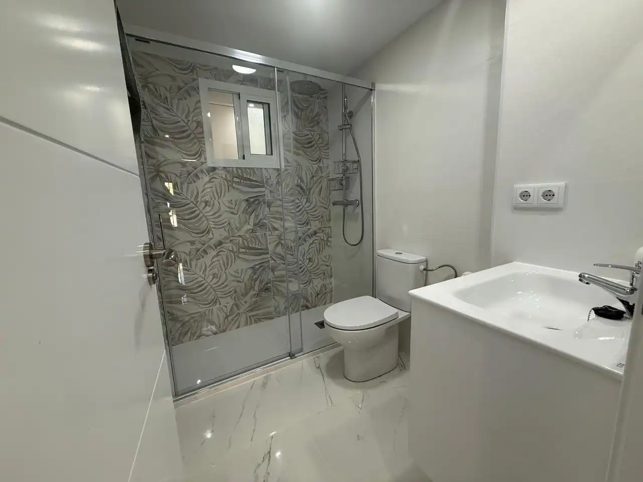 Baño de Piso de alquiler en Córdoba con Aire acondicionado, Calefacción y Amueblado