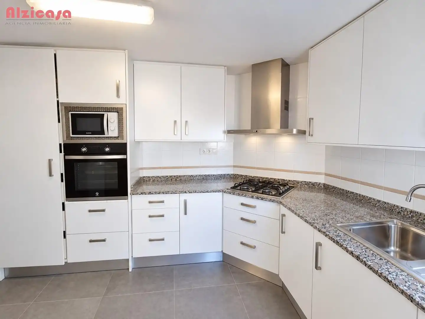 Penthouse mit Aufzug zum Verkauf in Casc Urbà, imagen 2