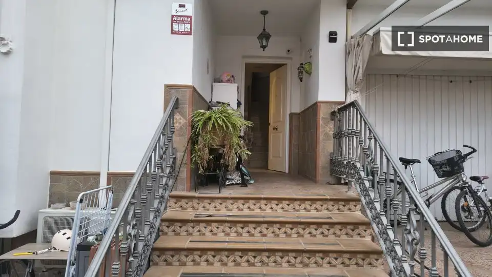 Pis per a compartir en Vélez-Málaga amb Aire condicionat, Calefacció i Moblat
