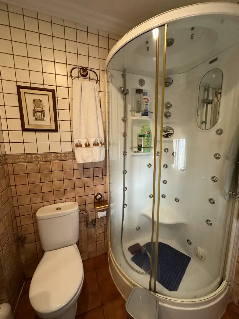Bathroom of Houses for sale in Úbeda  with Air Conditioner, Terrace and Swimming Pool