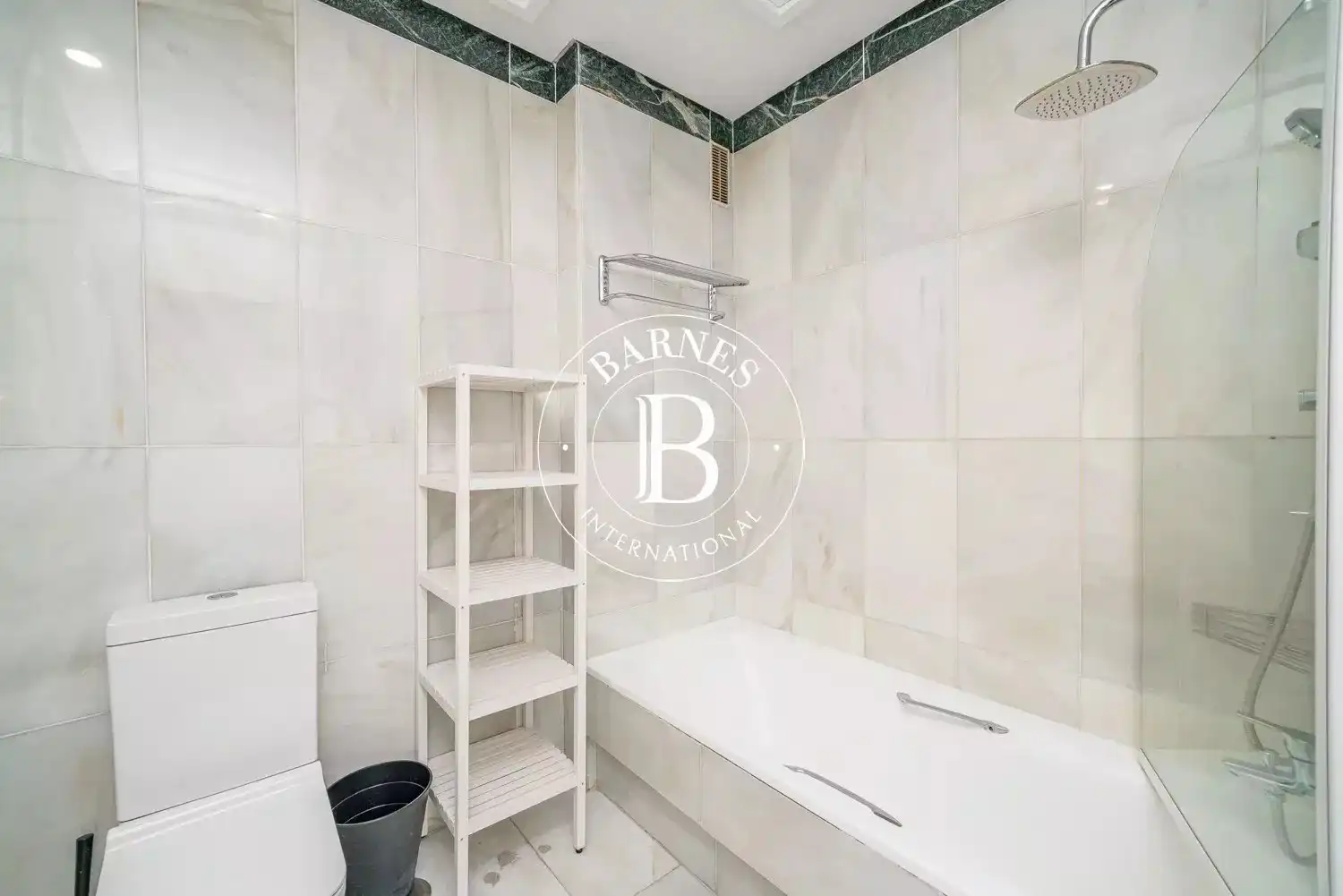 Baño de Piso de alquiler en Madrid con Aire acondicionado, Calefacción y Amueblado